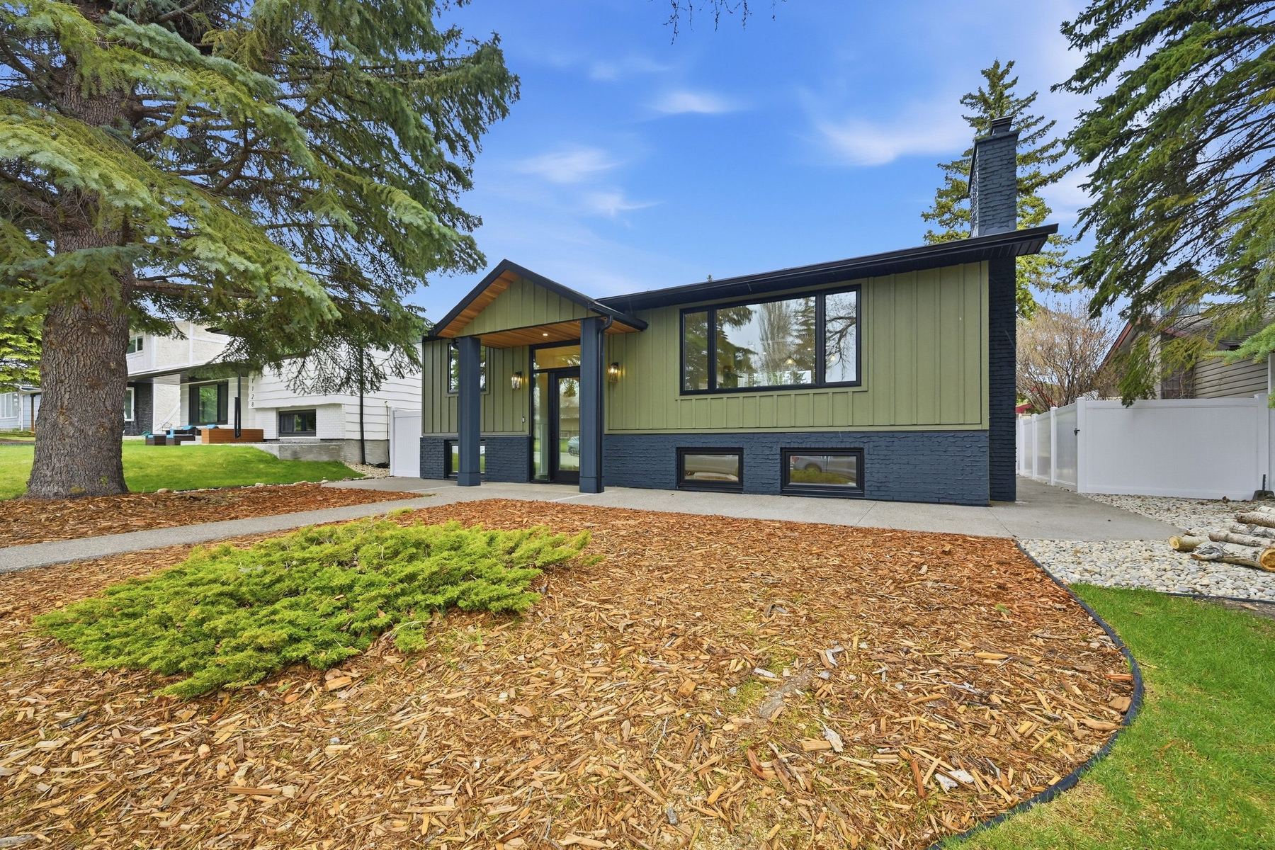 1132 Lake Sylvan Place — exterior front elevation, view 1